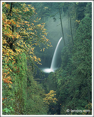 Metlako Falls -- Photo © Chris Carvalho/Lensjoy.com